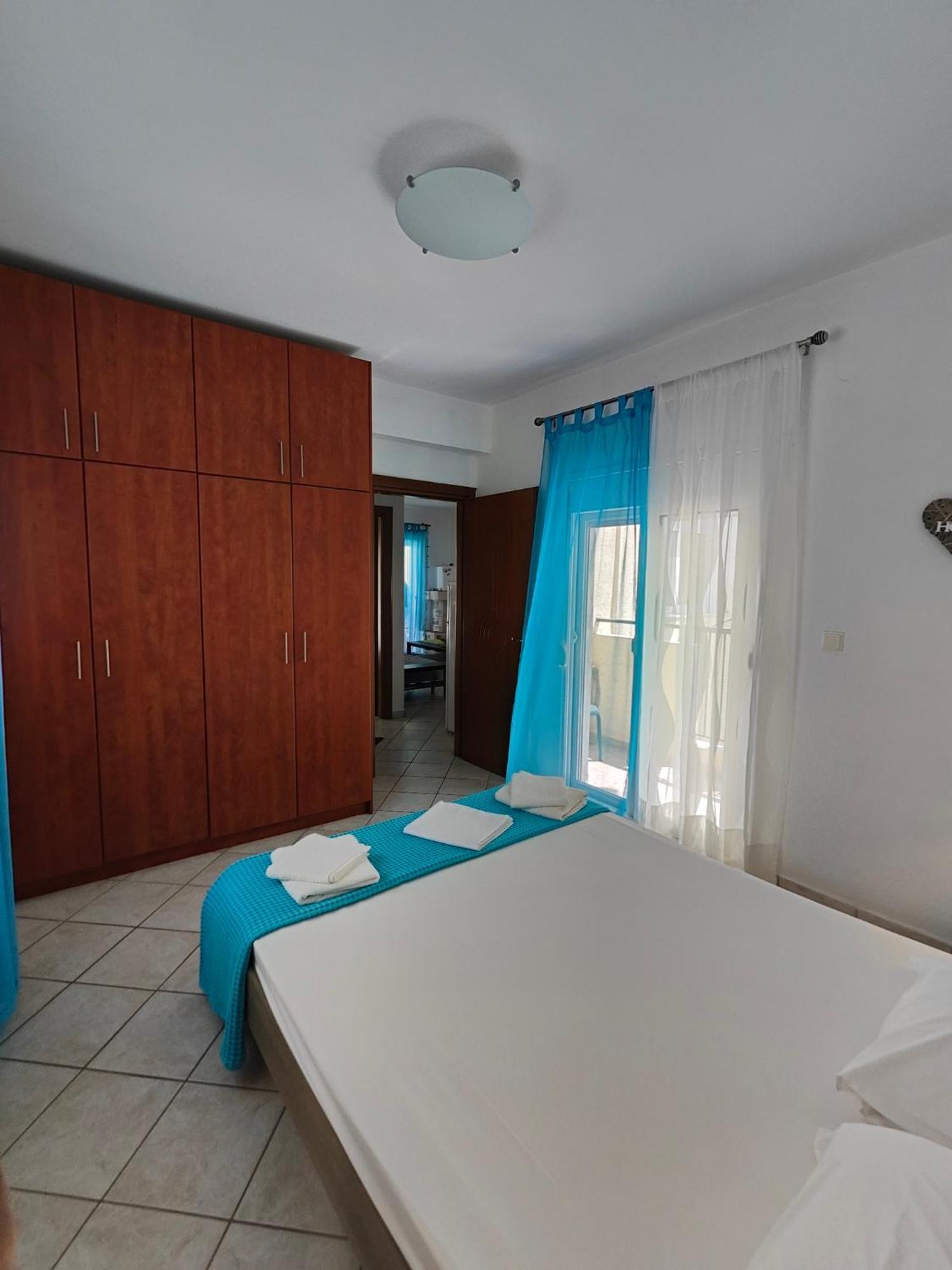 Roses Rt Apartments Skioni II Nea Skioni Exterior photo